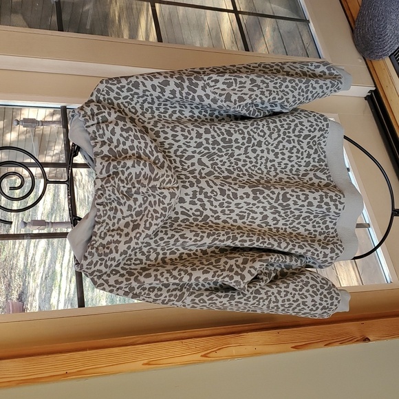 American Eagle Amm...Mazingly Soft Sage Leopard Print LSlv 1/4 Zip Sz. XS Hoodie - Picture 6 of 12